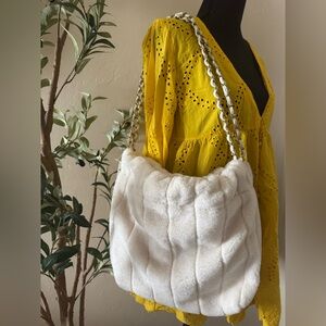 Aerie Cream Quilted Shoulder Bag